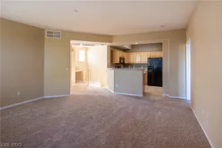 Photo #5: 2243537 Listing