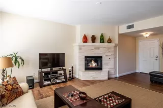 Photo #2: 2243581 Listing