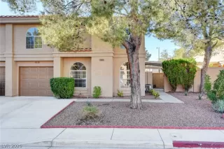 Photo #3: 2243589 Listing