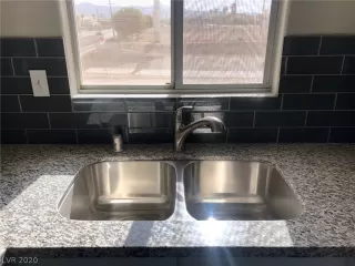 Photo #4: 2243625 Listing