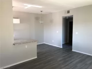 Photo #6: 2243625 Listing