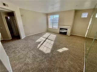 Photo #5: 2243687 Listing