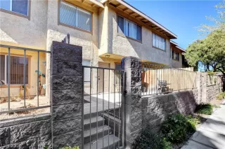 Photo #3: 2243771 Listing