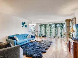 Photo #3: 2243774 Listing 