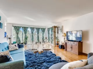 Photo #5: 2243774 Listing 