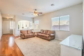 Photo #4: 2243780 Listing