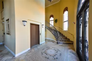 Photo #2: 2243856 Listing 