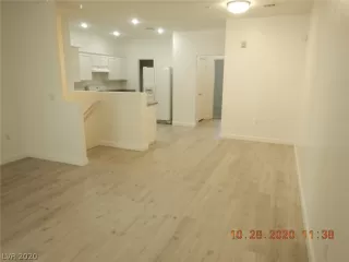 Photo #1: 2243922 Listing 