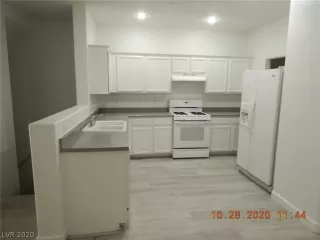 Photo #5: 2243922 Listing 