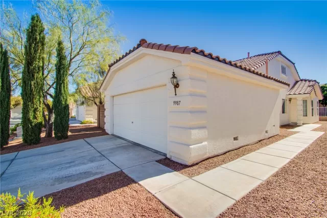 MLS: 2243946 Condo For Sale