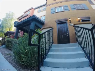 Photo #4: 2243967 Listing