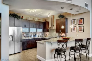 Photo #5: 2243968 Listing 