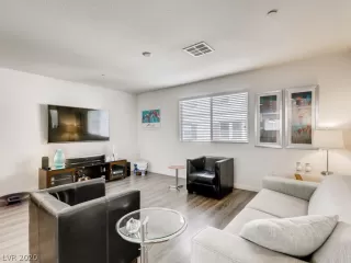 Photo #2: 2243984 Listing 