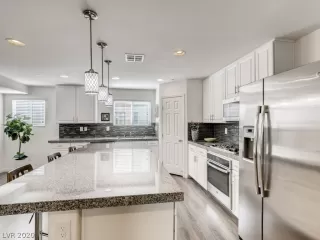 Photo #4: 2243984 Listing 