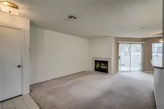 Photo #4: 2244002 Listing 