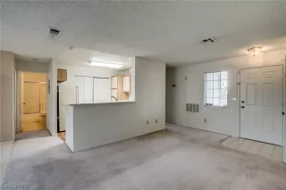 Photo #5: 2244002 Listing 