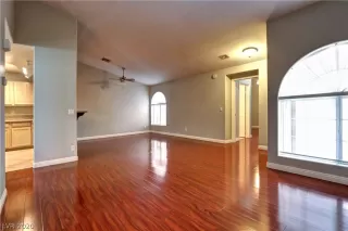 Photo #4: 2244044 Listing 