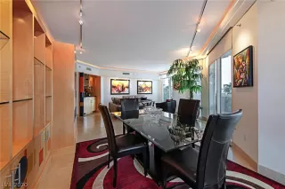 Photo #1: 2244064 Listing