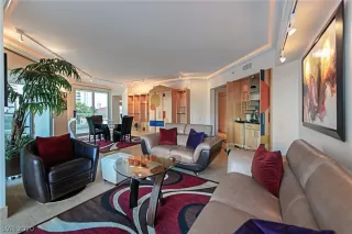 Photo #2: 2244064 Listing