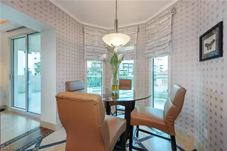 Photo #4: 2244064 Listing