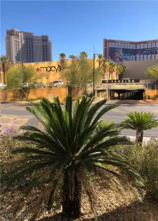 Photo #3: 2244135 Listing