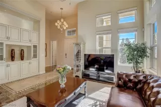 Photo #5: 2244140 Listing