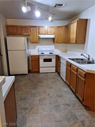 Photo #2: 2244146 Listing 