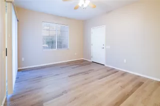 Photo #5: 2244206 Listing