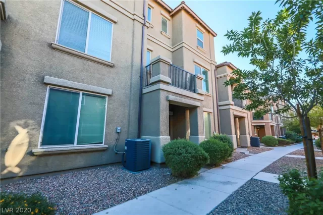 MLS: 2244235 Condo For Sale