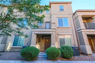 Photo #1: 2244235 Listing