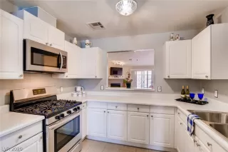 Photo #3: 2244237 Listing 