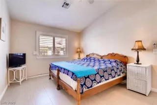 Photo #6: 2244237 Listing 