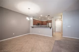 Photo #5: 2244257 Listing