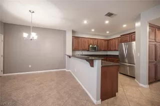 Photo #6: 2244257 Listing