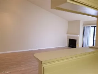 Photo #4: 2244273 Listing 