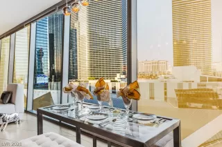 Photo #5: 2244284 Listing