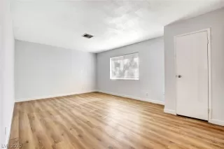 Photo #4: 2244315 Listing 