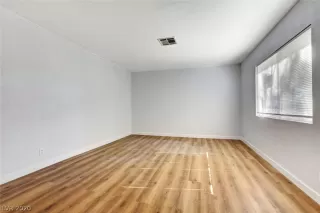 Photo #5: 2244315 Listing 