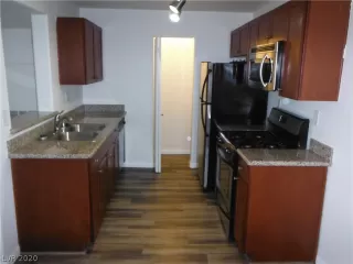 Photo #4: 2244336 Listing 