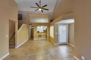 Photo #3: 2244364 Listing