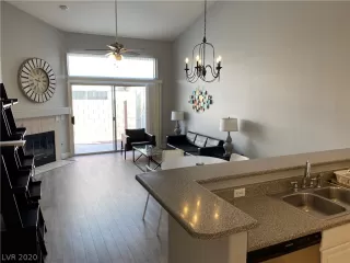 Photo #3: 2244420 Listing