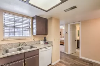 Photo #6: 2244444 Listing 