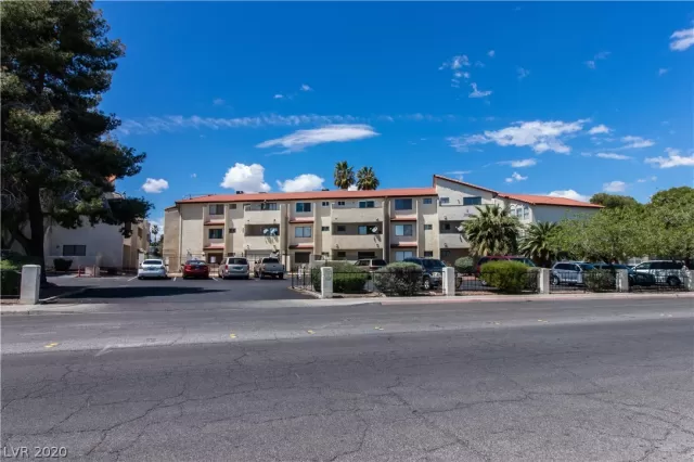 MLS: 2244461 Condo For Sale