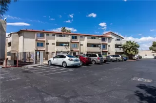 Photo #1: 2244461 Listing