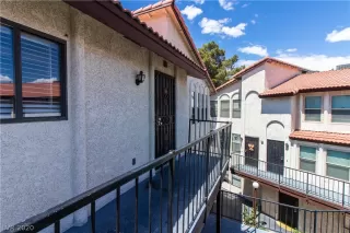Photo #3: 2244461 Listing