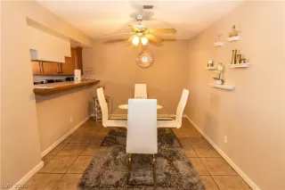 Photo #4: 2244461 Listing