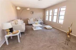 Photo #5: 2244461 Listing