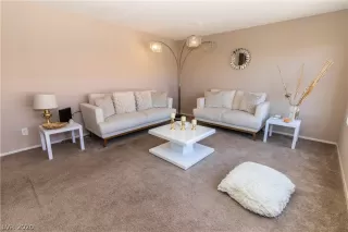 Photo #6: 2244461 Listing