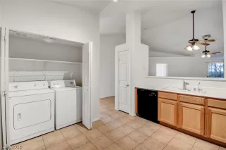 Photo #4: 2244472 Listing 