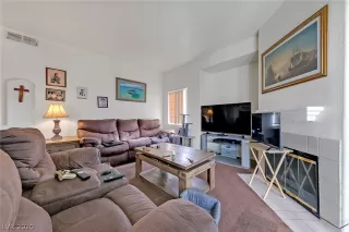 Photo #2: 2244474 Listing